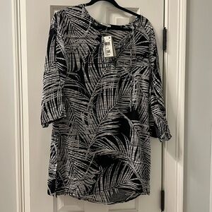 Women’s Beach cover up, size large, new with tags